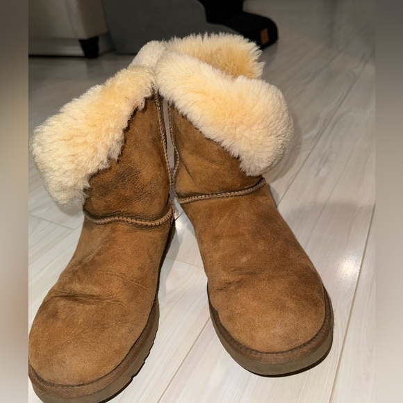 Ugg Bailey Button Chestnut (8) - Picture 8 of 10